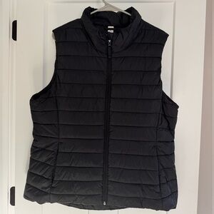 XL Black Puffer Vest